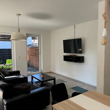 Neubau, Moderne Haushaelfte In Hamburg Apartment Bagian luar foto